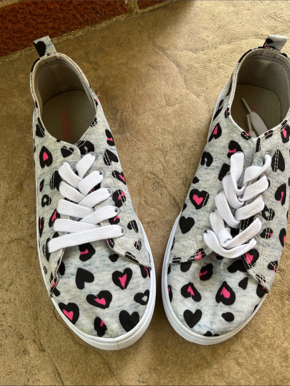 Kids Fabkid Heart-Print Canvas Sneakers - Gray with Black & Pink Hearts.
